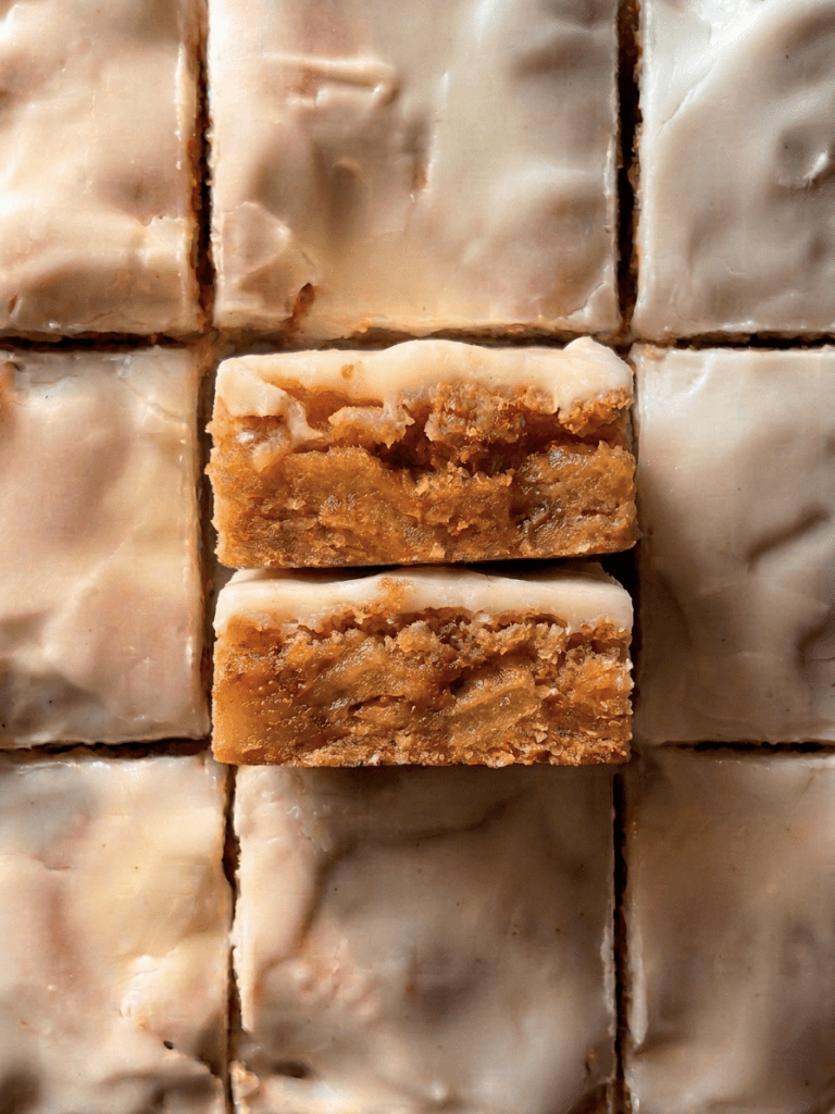Cinnamon Apple Blondies &mdash; Kasha